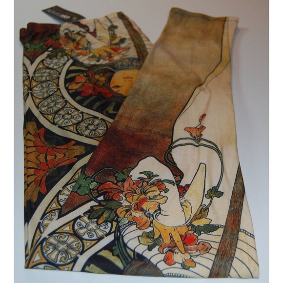 Plus Size Women‎ Plus Size Creamy Soft Gaia Mucha Leggings - Picture 6 of 7